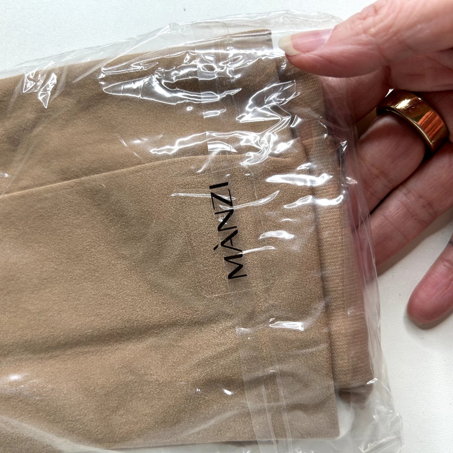 NIB Manzi Suntan Reinforced Toe Soft Stretchy Durable Pantyhose Stockings Small