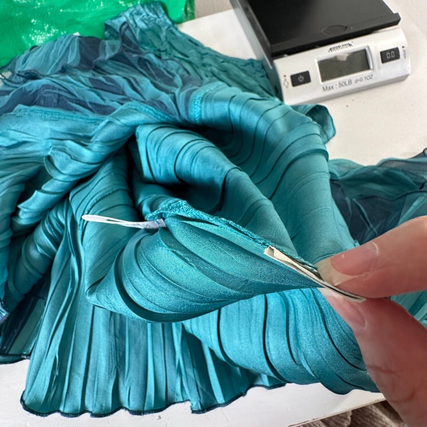 Barcelino Peacock Teal Ombre Sleeveless Crinkle Shimmer Scoop Neck Midi Dress XS