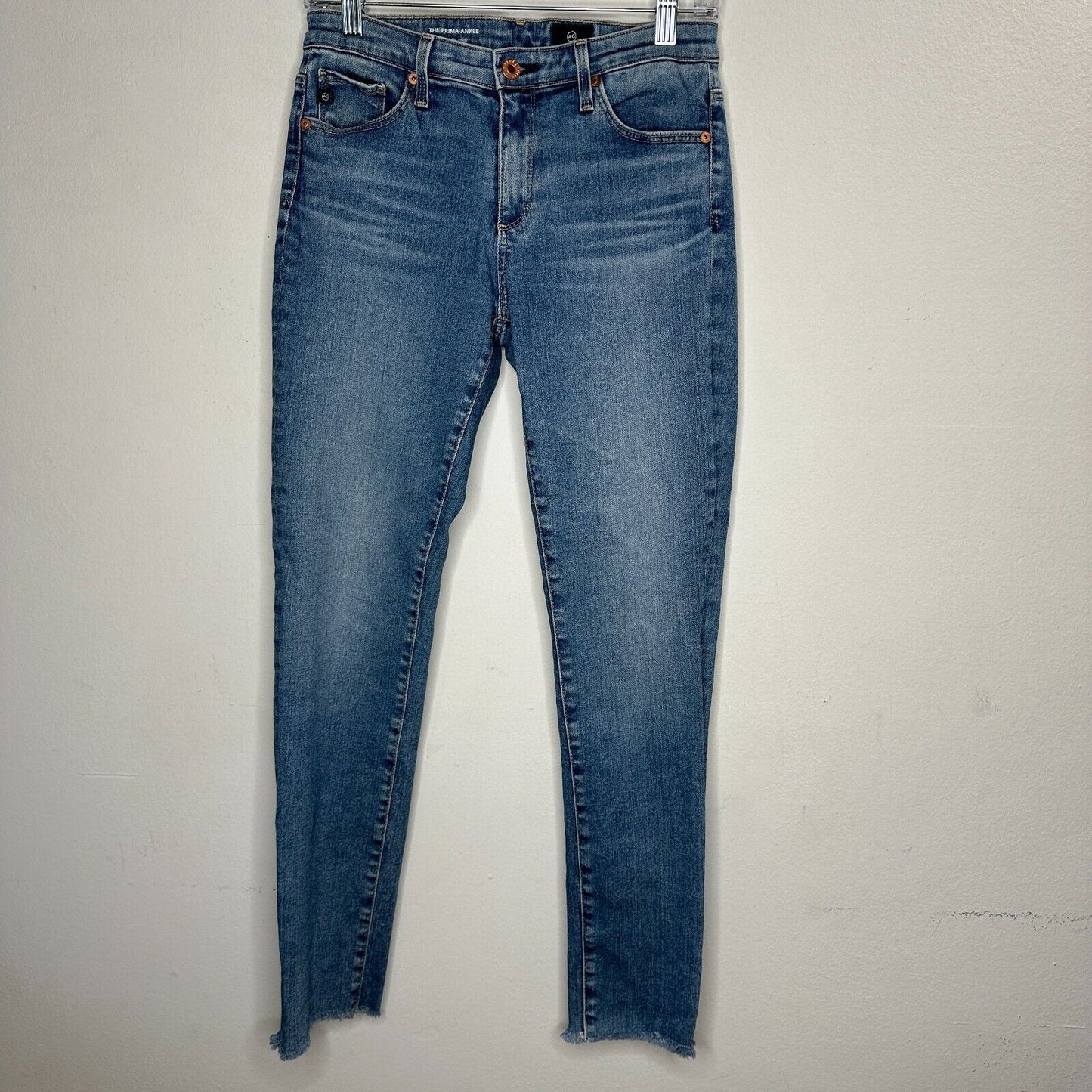 AG The Prima Ankle Raw Hem Cigarette Ankle Med Wash Blue Skinny Jean 27 Zip Fly