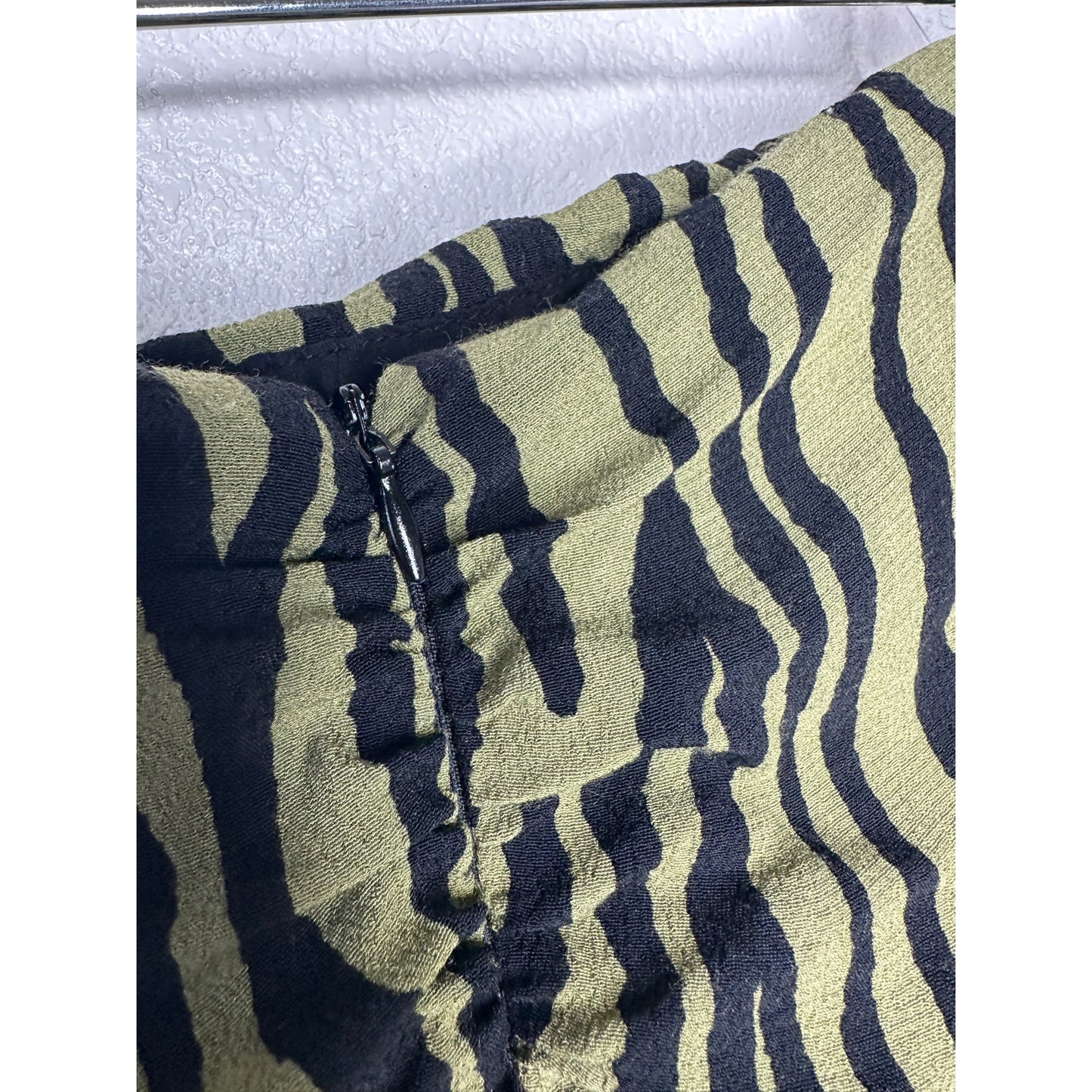 ZARA Green Zebra Print Ruched Mini Skirt XS Ruffle Hem Back Zip