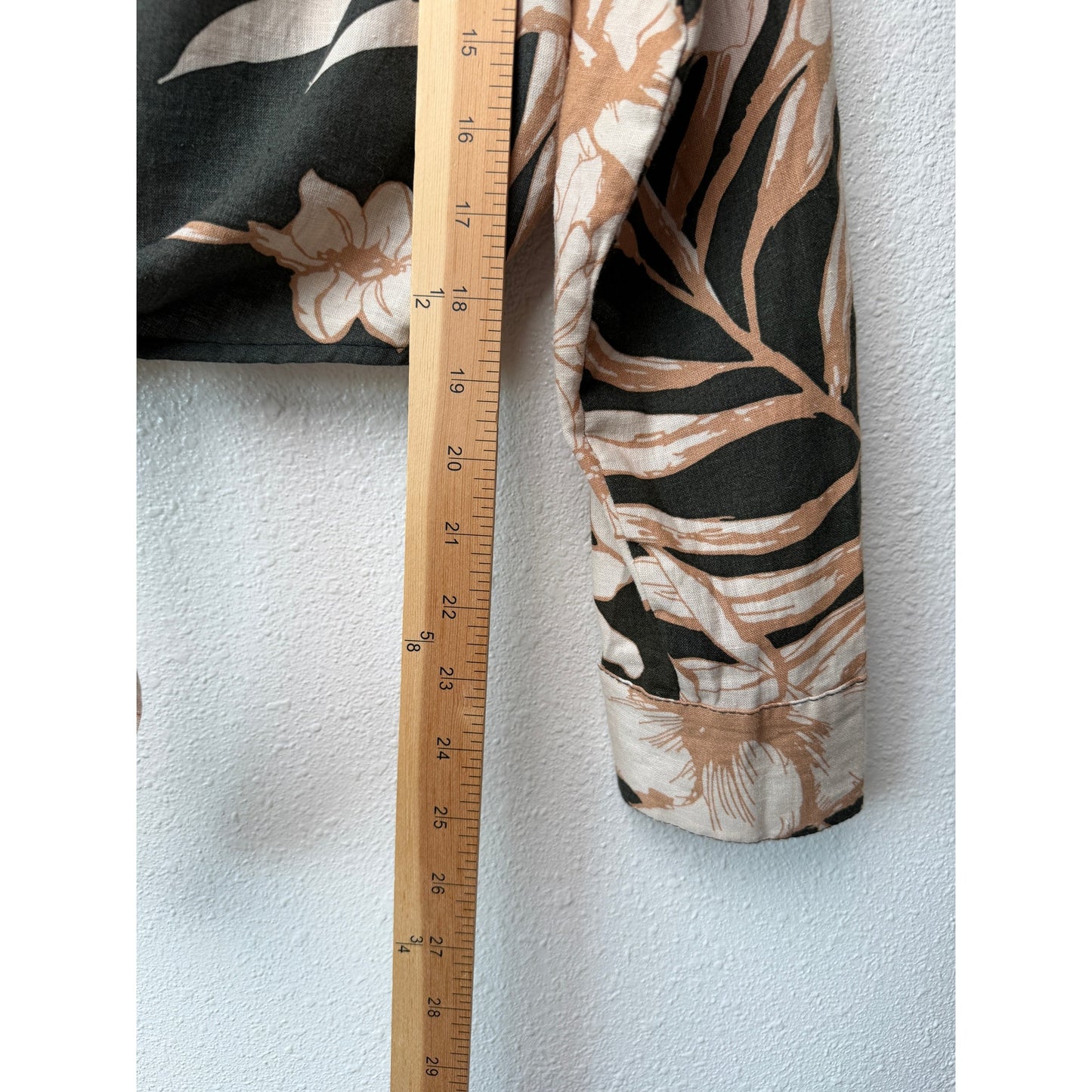Rachel Zoe Black Tan Floral Tie Front Shirt Womens M