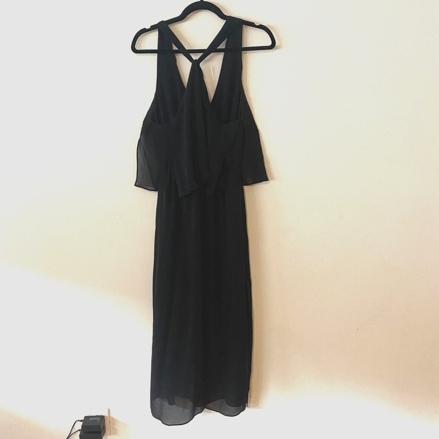 Aritzia Babaton Black SILK Chiffon Flowy V-Neck Crisscross Racerback Maxi Small