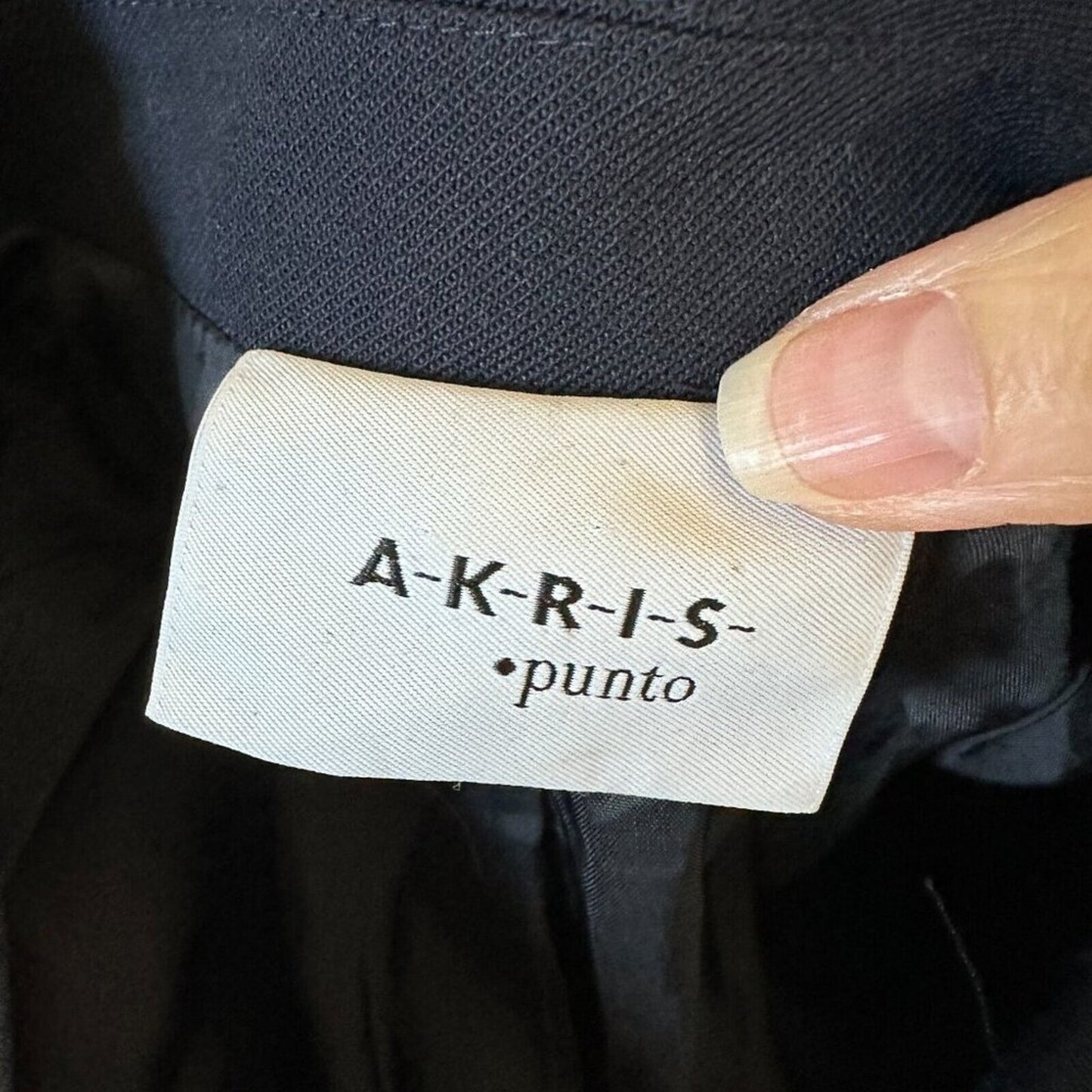 Akris Punto Black Single Button Front Flap Pockets Shoulder Pad Blazer Jacket 2