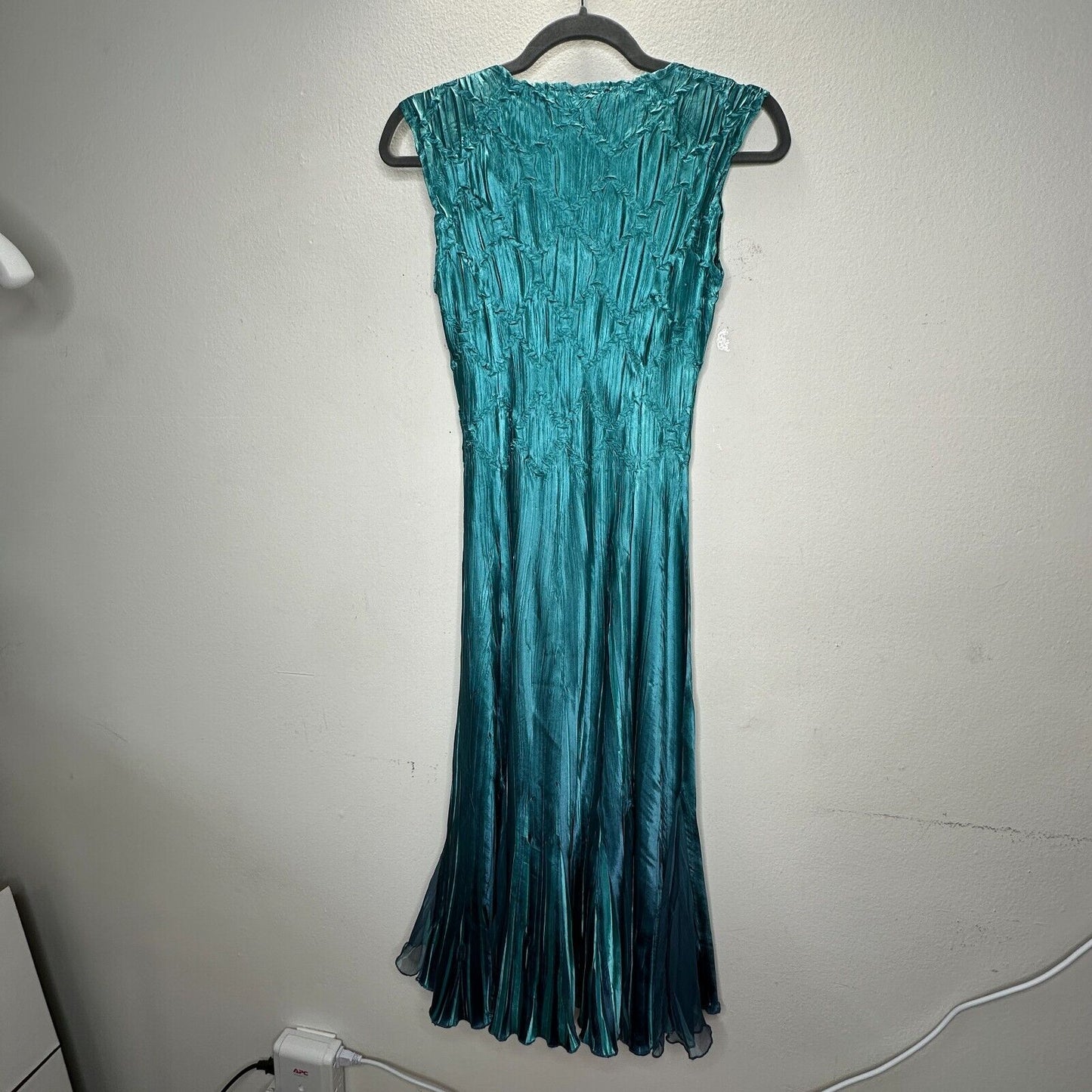 Barcelino Peacock Teal Ombre Sleeveless Crinkle Shimmer Scoop Neck Midi Dress XS