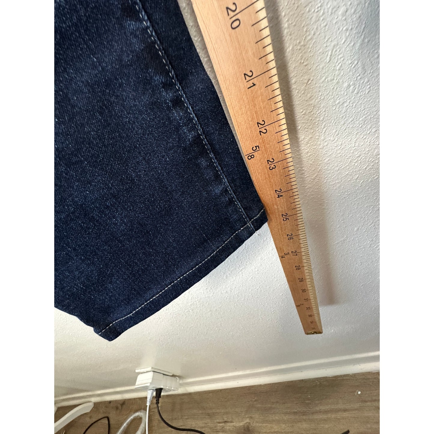 AG Dark Wash Whiskered Prima Ankle Cigarette Ankle Jeans 30