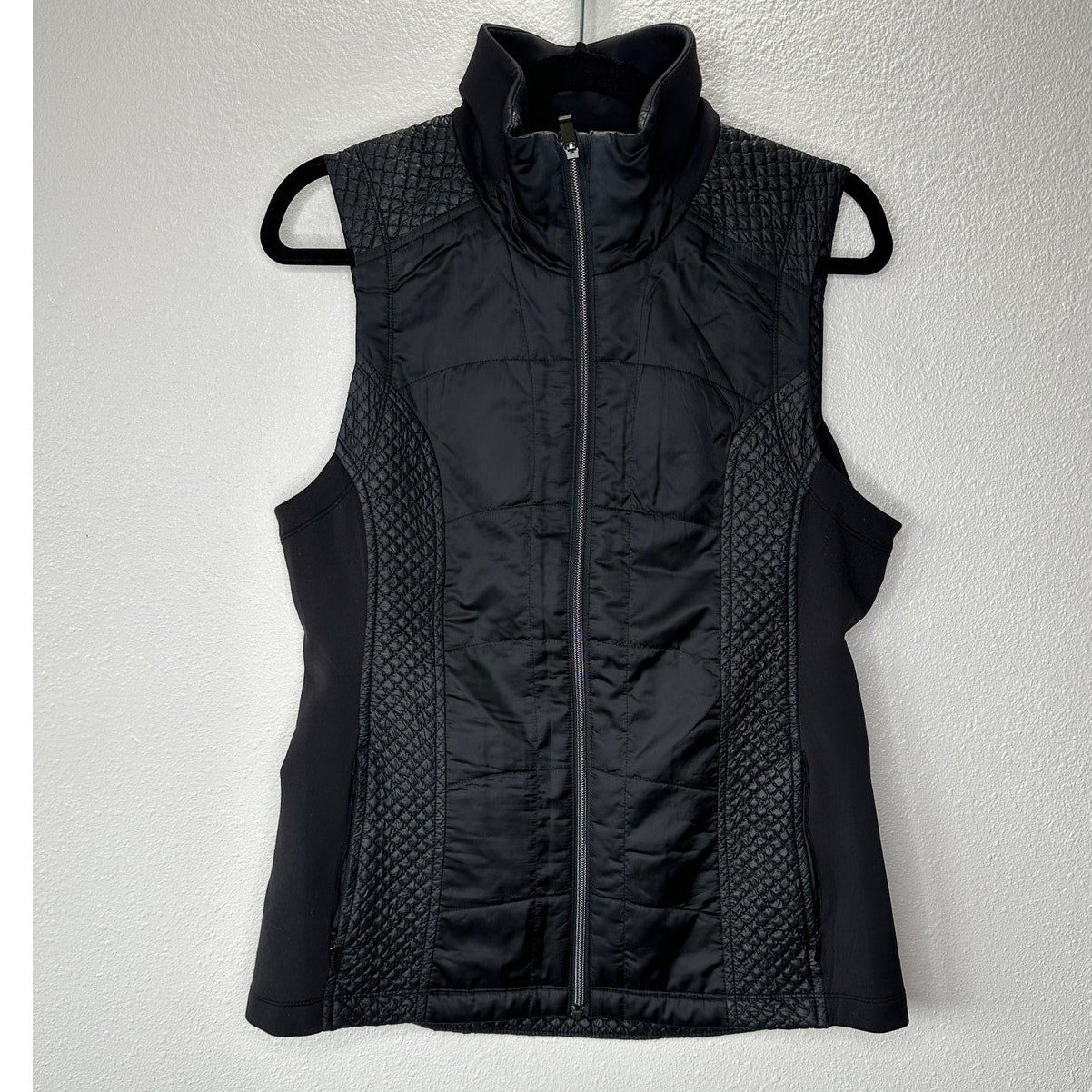 Athleta Black Mixed Media Sleeveless Front Zip Vest Medium