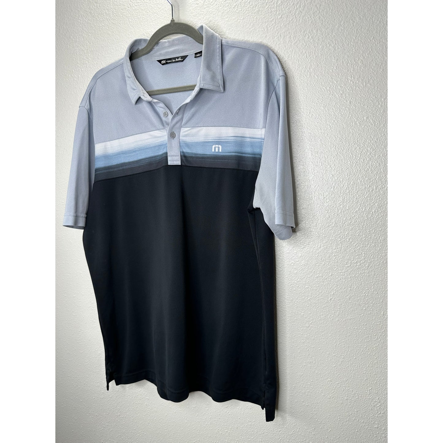 Travis Matthew Light Blue to Black Ombre Short Sleeve Golf Shirt M