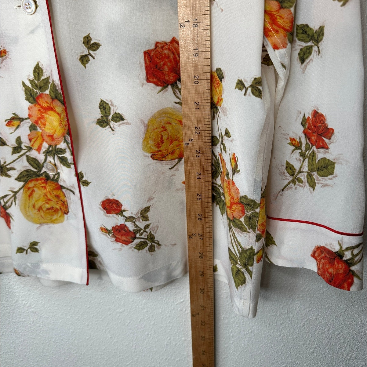 Alexander McQueen Cream Multi Color Floral Long Sleeve Button Pajama Top 44 / M