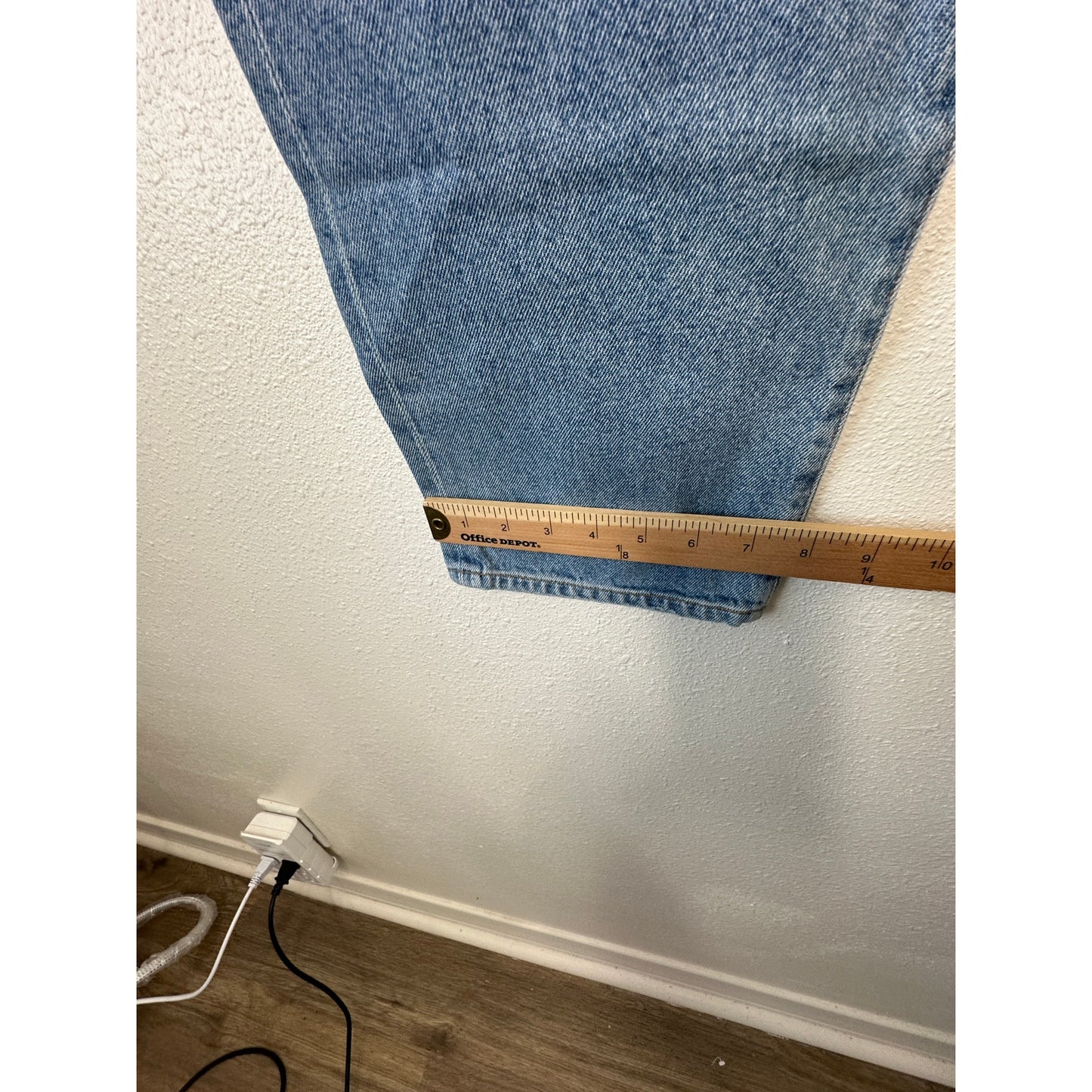 Goldsign Medium Light Wash Straight Leg Gold Button Fly Denim Jeans 31