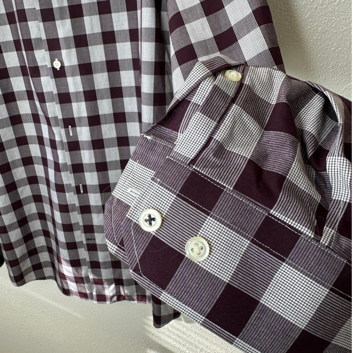 Banana Republic Men's Camden Fit Purple & White Plaid Button Shirt XL