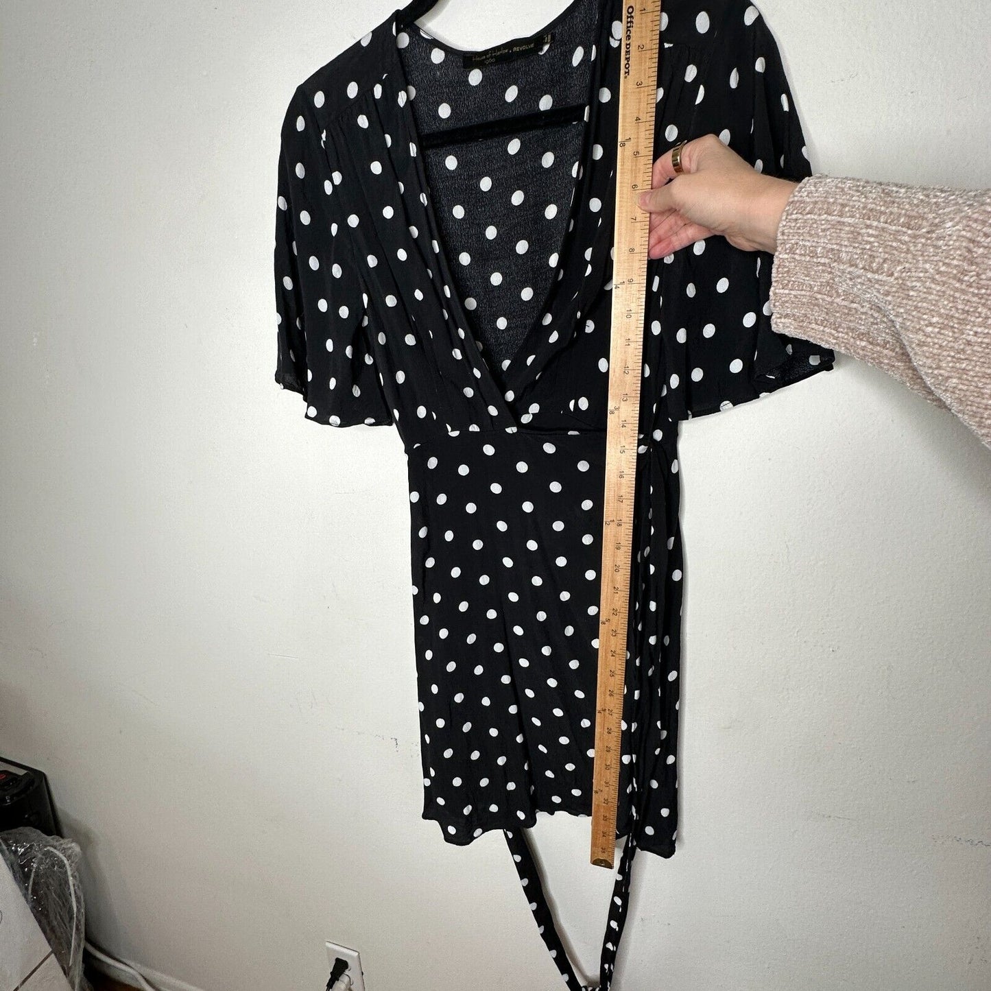 House of Harlow Black White Polka Dot Harper Wrap Mini V-neck Short Sleeve Tie L