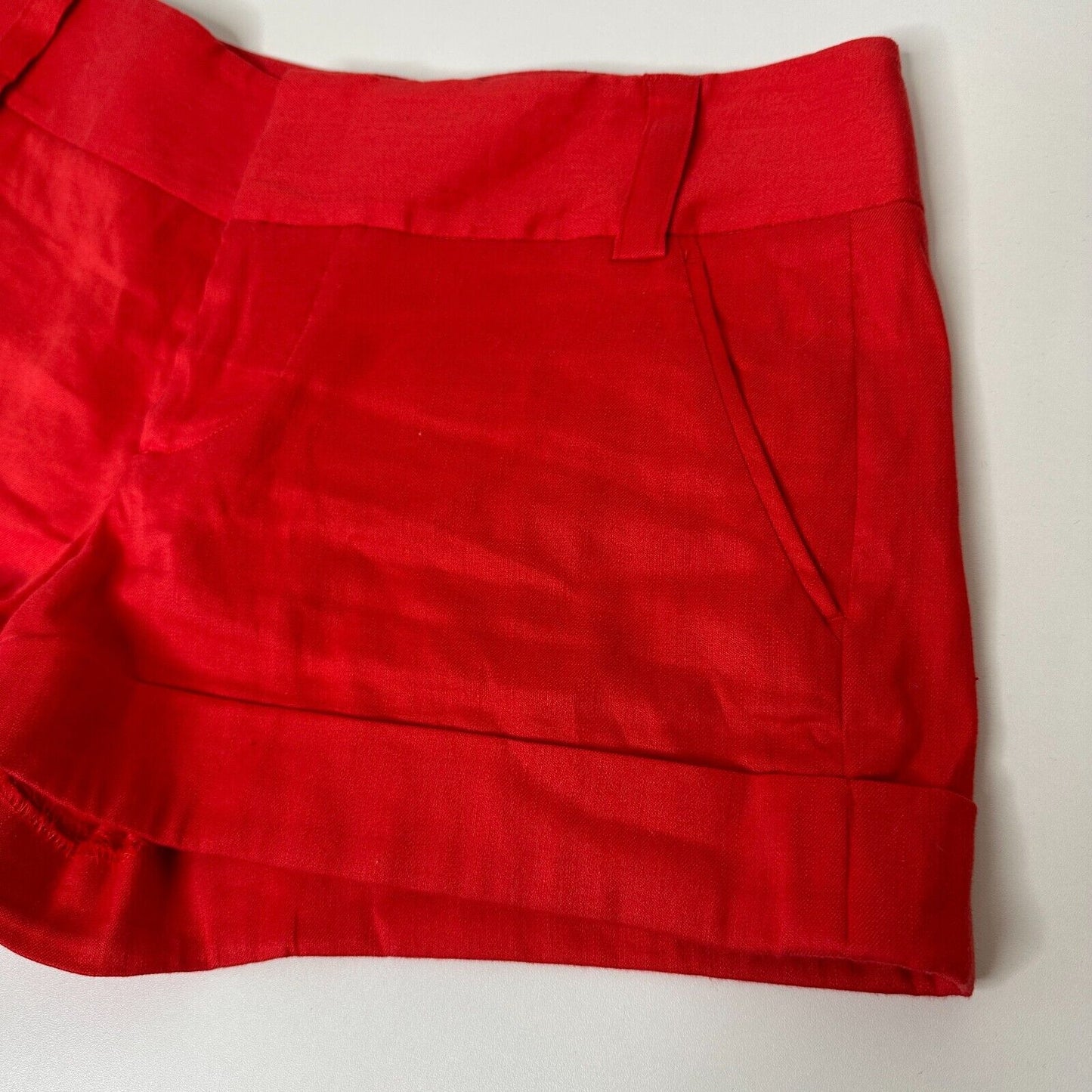 Alice & Olivia Poppy Classic Cady Cuffed Twill Shorts Mid Rise Slash Pockets Med