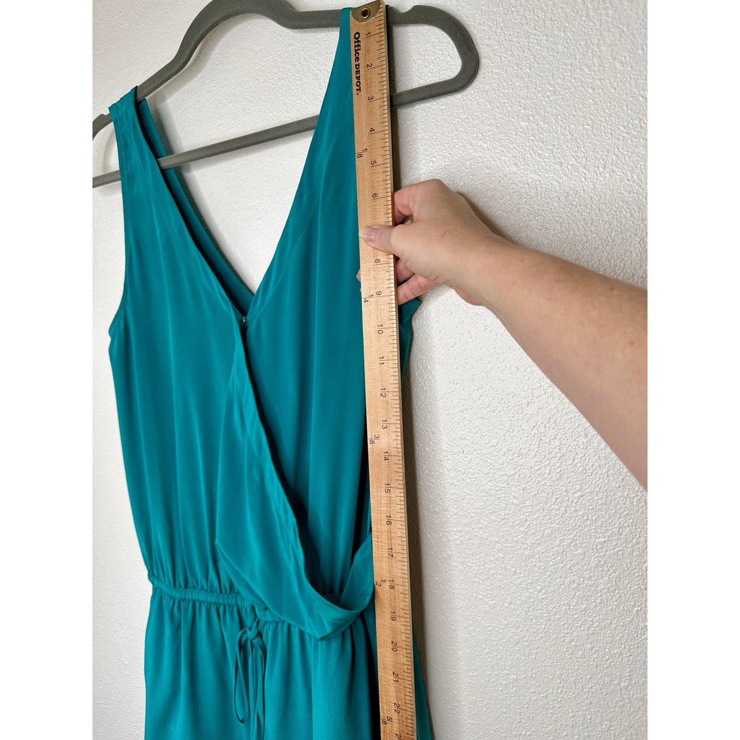 NWT Lavender Brown Jade Teal V-Neck Satin Faux Wrap Dress M