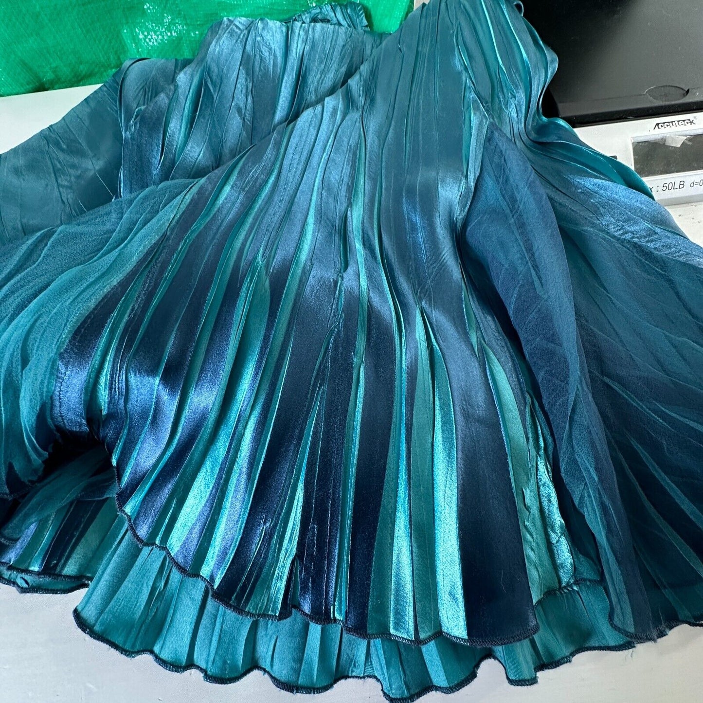Barcelino Peacock Teal Ombre Sleeveless Crinkle Shimmer Scoop Neck Midi Dress XS