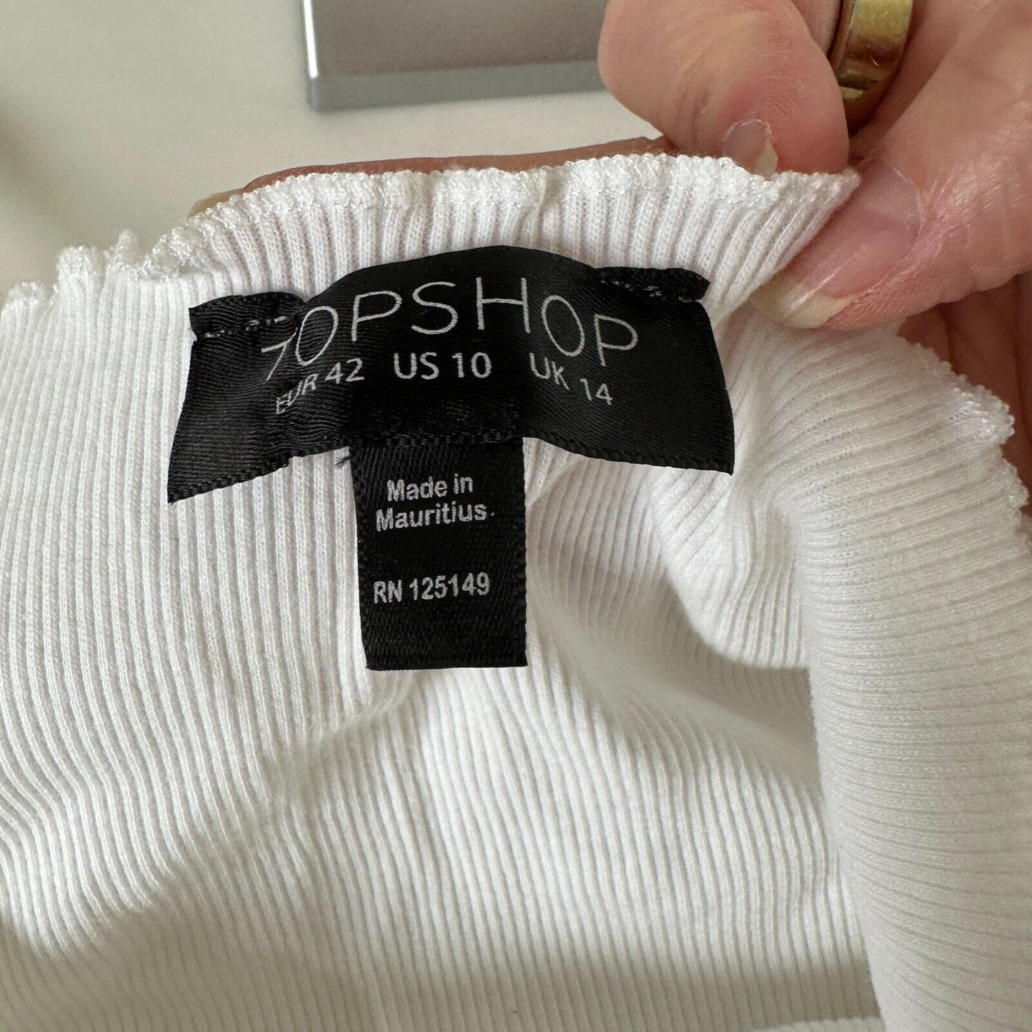Topshop White Sleeveless Lettuce Hem and Neck Spaghetti Strap Knit Crop Top 10