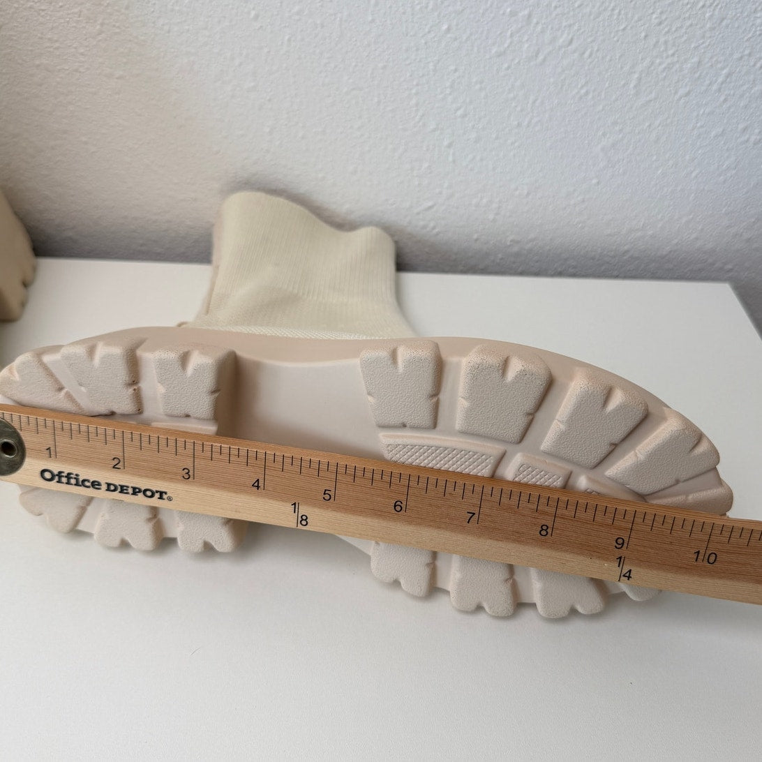 Women's Cream Knit Platform Sock Booties Chunky Lug Sole Boots Size 7