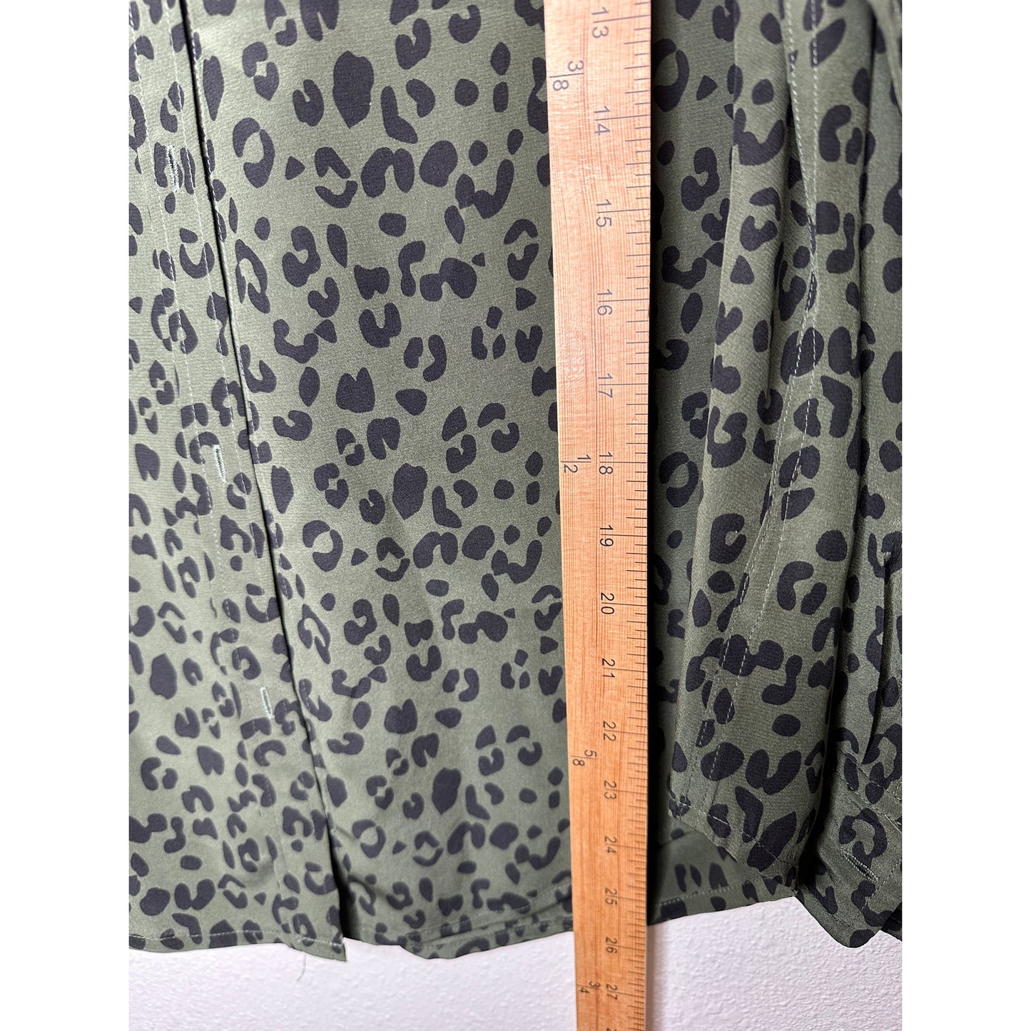 Rails Kate Olive Cheetah Print Long Sleeve Button Down Silk Blouse S