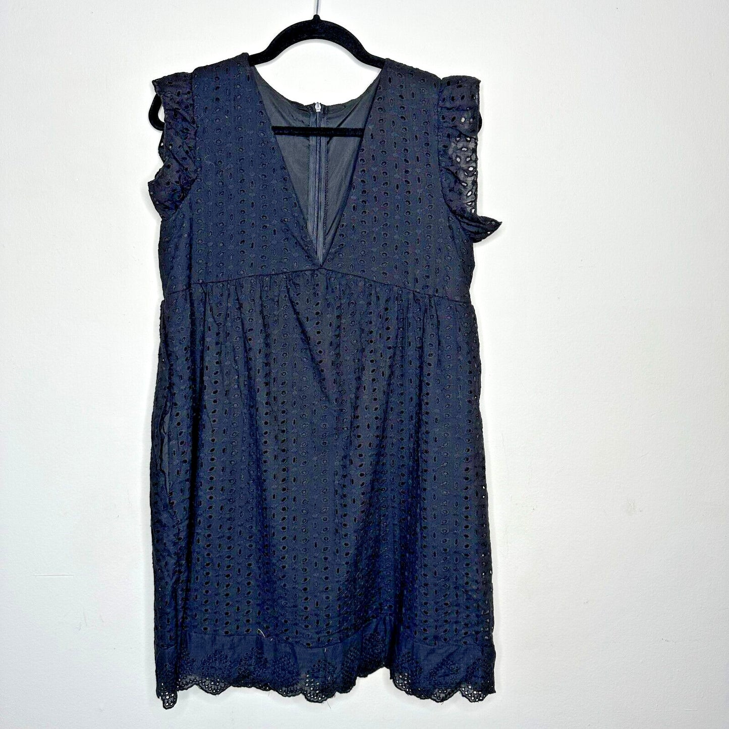 Black Eyelet Lace Ruffle Deep VNeck Zip Sleeveless Romper Mini Empire Waist Med