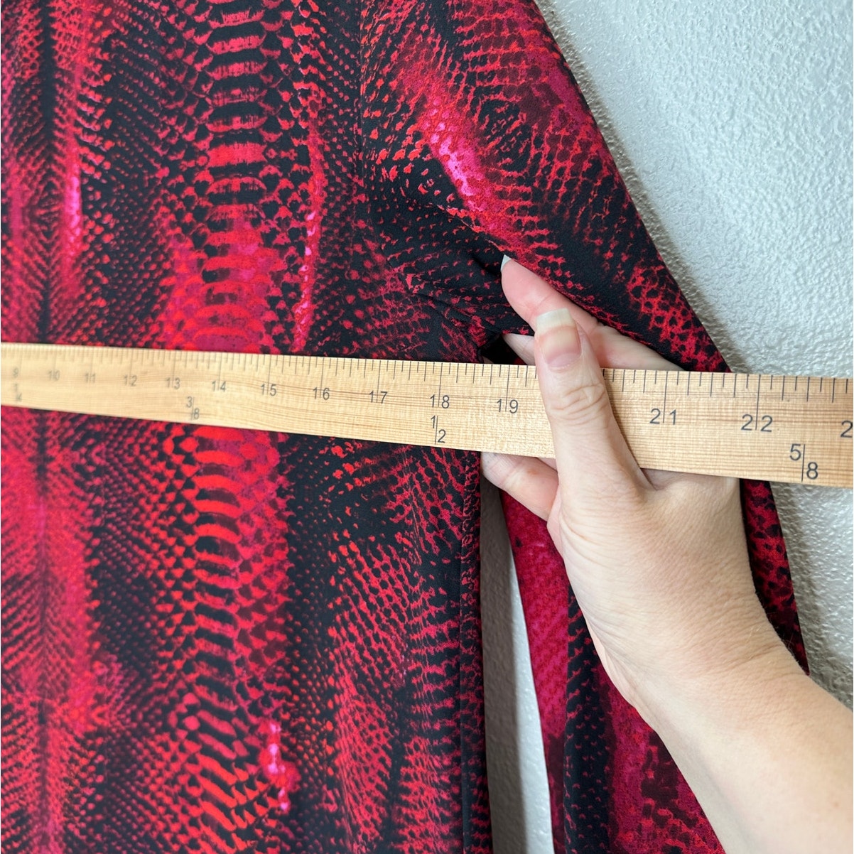 BB Dakota Red & Black Snakeprint Round Neck Long Sleeve Flowy Mini Dress S