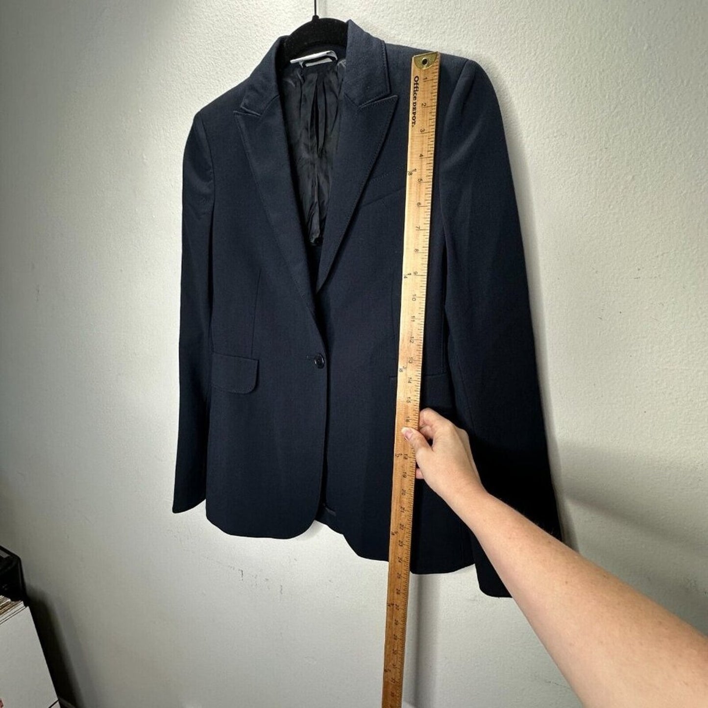 Akris Punto Black Single Button Front Flap Pockets Shoulder Pad Blazer Jacket 2