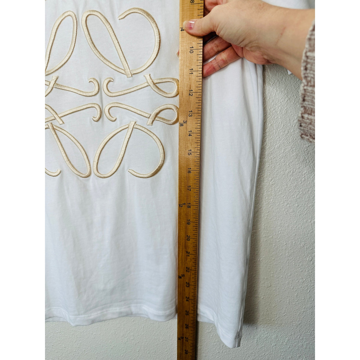 Loewe White Short Sleeve Cream Embroidered Logo Graphic Tee S