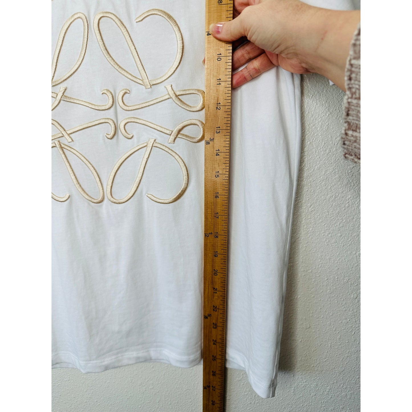 Loewe White Short Sleeve Cream Embroidered Logo Graphic Tee S