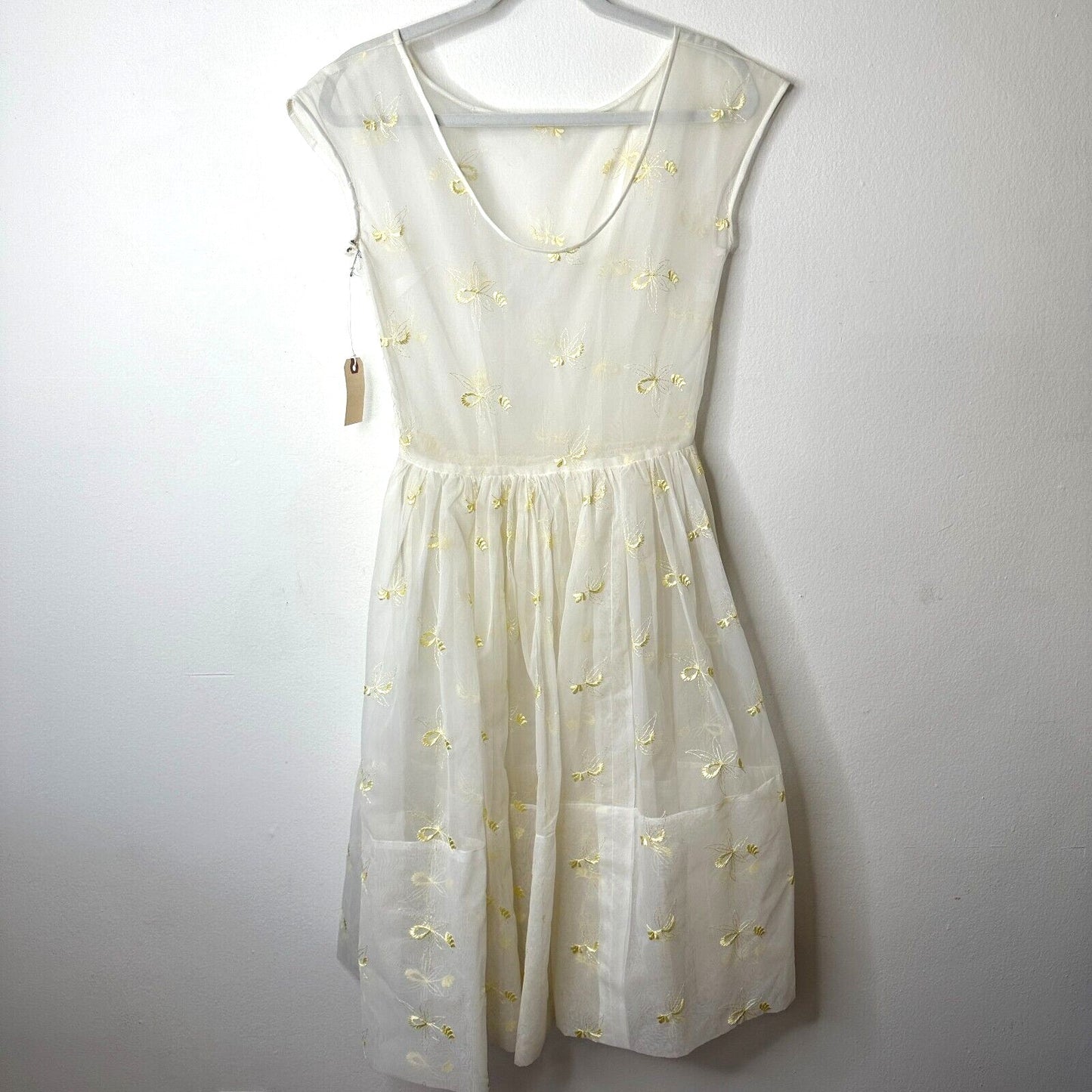 VINTAGE Sheer 50s Pale Lemon Yellow Floral Design Embroidered Sleeveless Dress