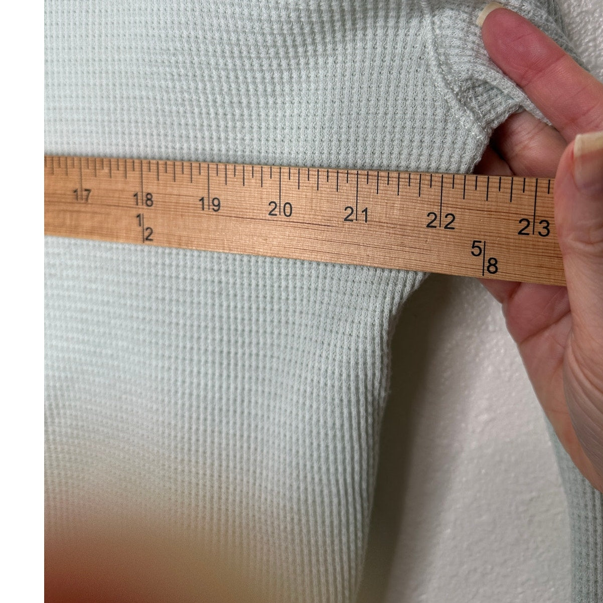 Aritzia TNA Light Mint Green Waffle Knit Long Sleeve Crop Sweater S