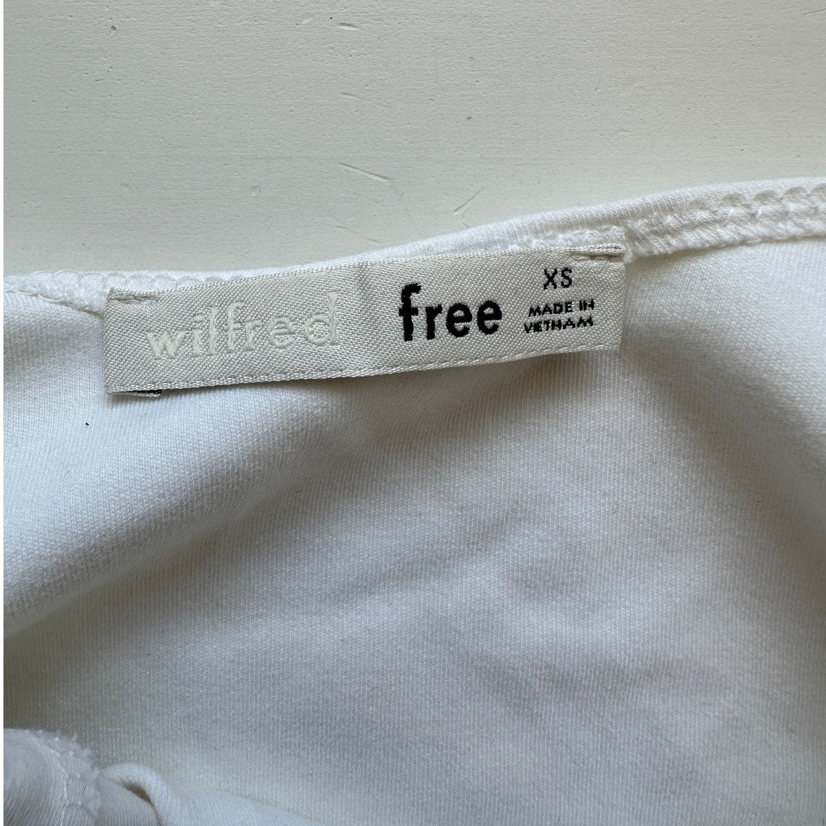 Wilfred Free White U-Neck Bodysuit XS Aritzia Minimalist Thin Stretch