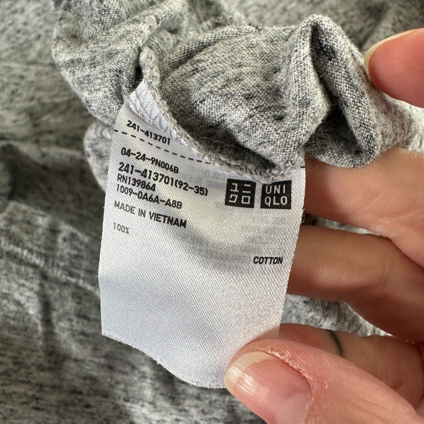 Uniglo Soft Relaxed Heathered Gray V-Neck Short Sleeve Relaxed Tee Medium