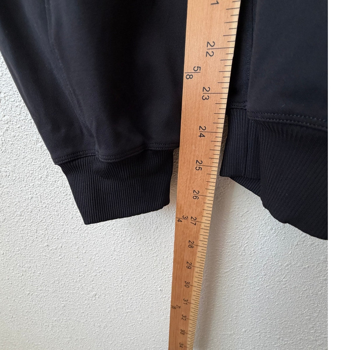 Lululemon On The Fly Jogger Black Drawstring Cuffed Pants Size 2