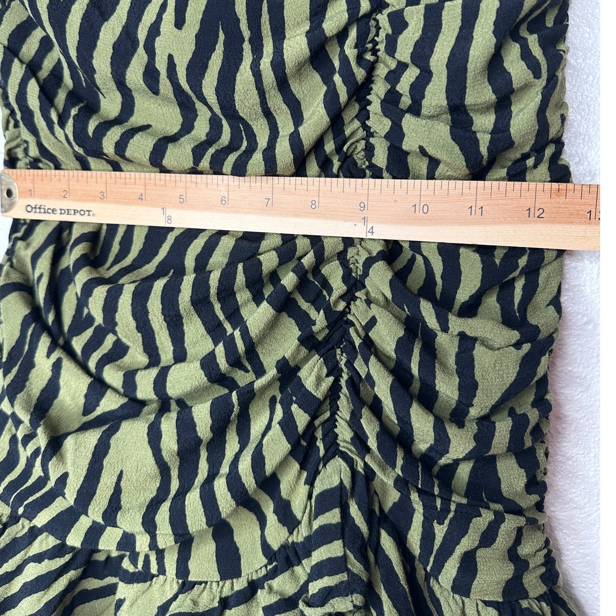 ZARA Green Zebra Print Ruched Mini Skirt XS Ruffle Hem Back Zip