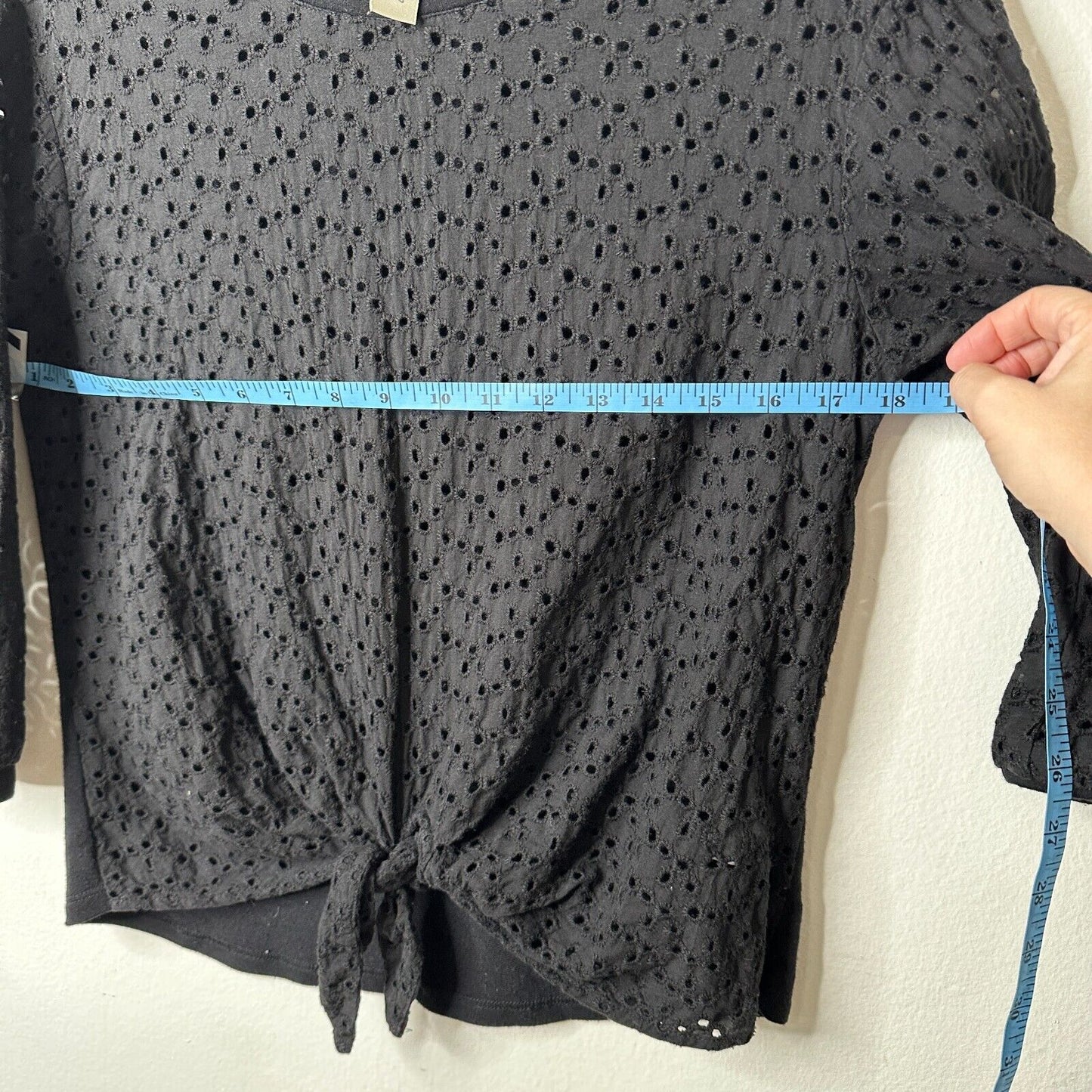 Allison Joy Black Eyelet Lace Front Tie 3/4 Sleeve Round Neck Blouse XS