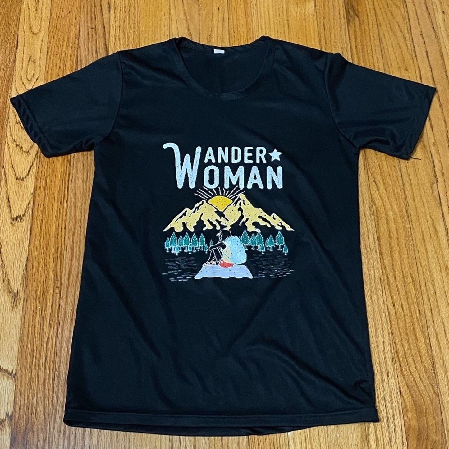 Wander Woman GLT Travel Graphic Shirt Top WW Small