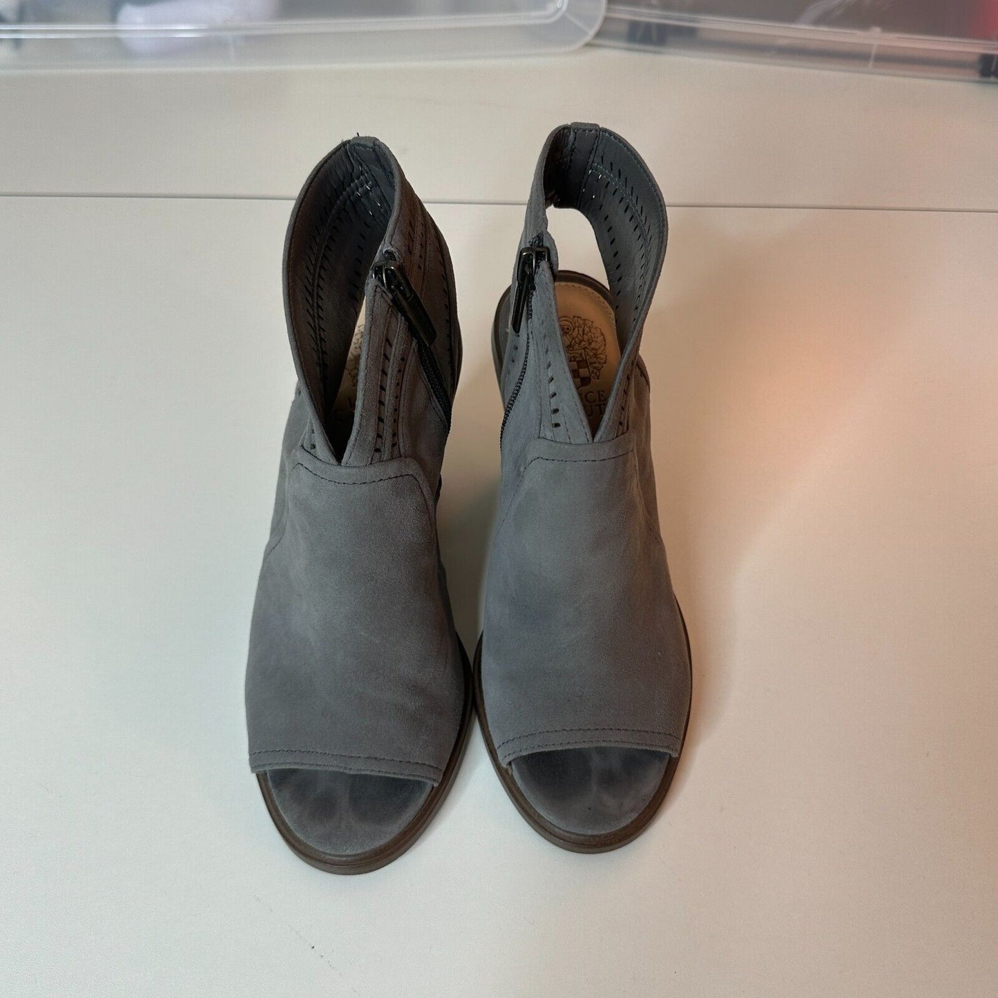 Vince Camutto Gray Koral Laser Cut Suede Open Toe Block Heel Booties Zip size 7