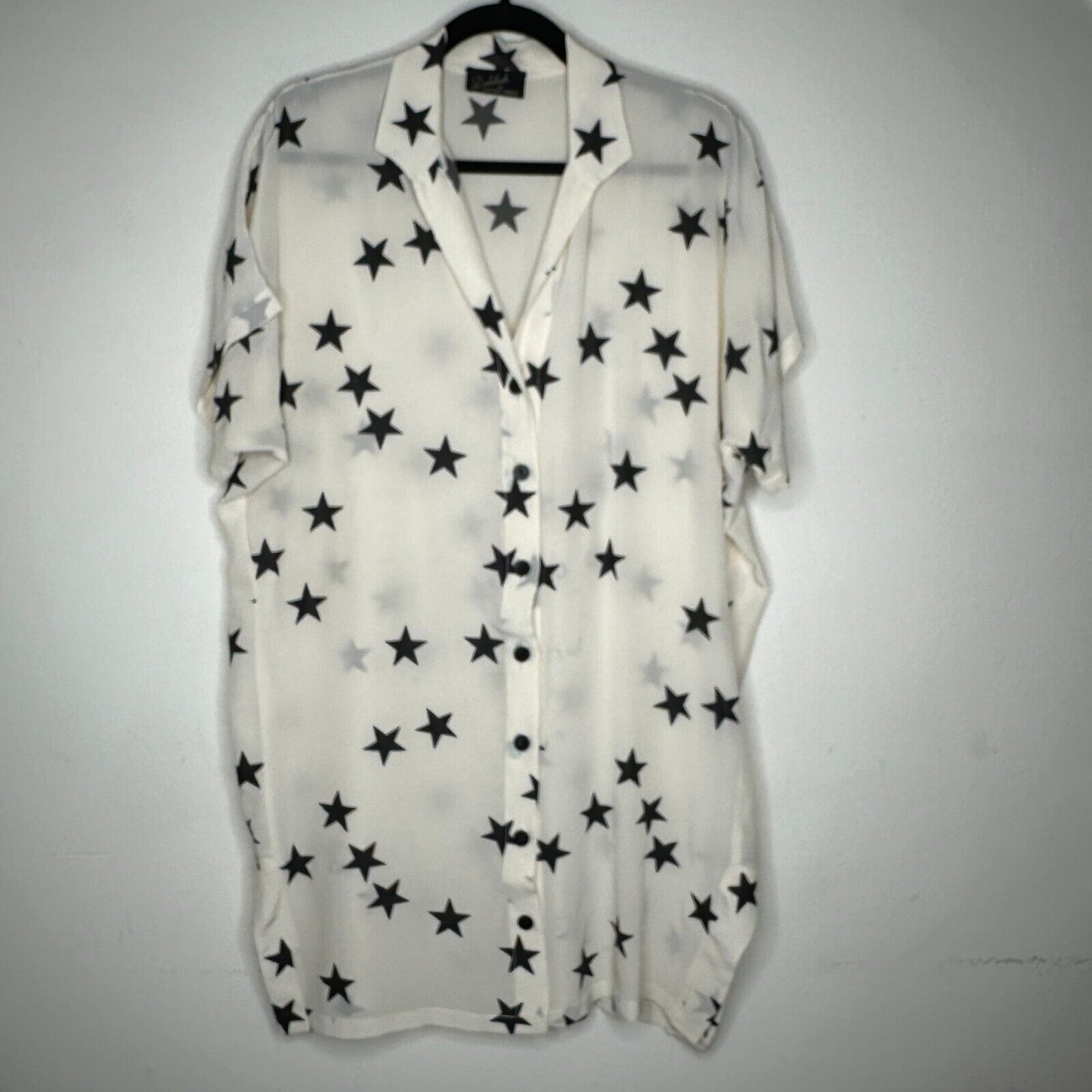 Ninivah Khomo Sheer Cream and Black Star Button Front Short Sleeve Tunic Top OS