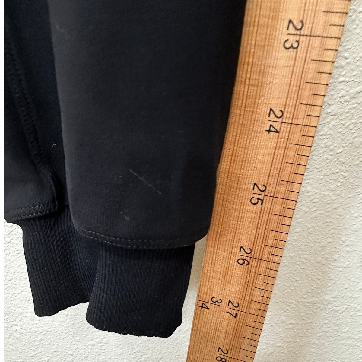 Lululemon Black Stretch High Rise Jogger Drawstring Waist Banded Hem 6