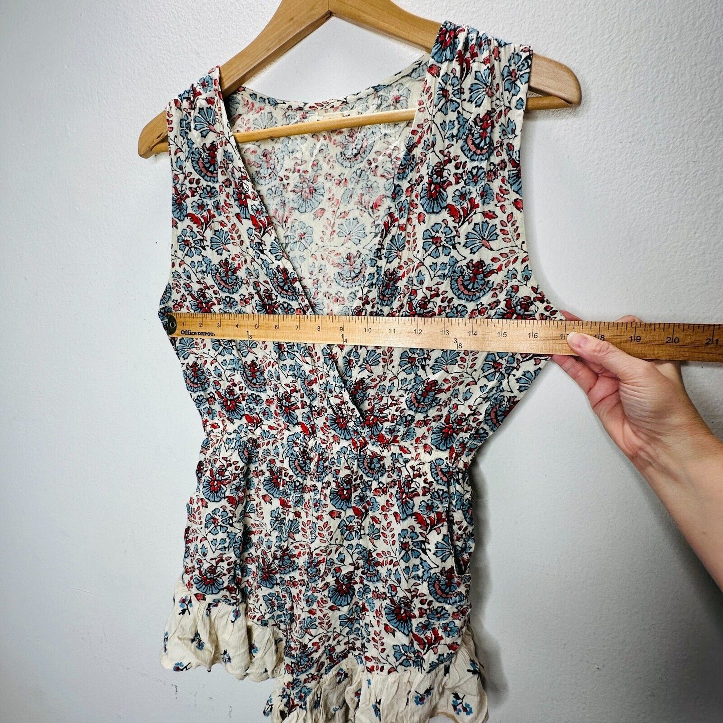 Billabong Cream Dusty Blue & Red Faux Wrap Deep-V Ruffle Hem Sleeveless Romper M