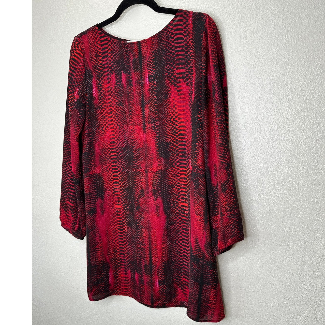 BB Dakota Red & Black Snakeprint Round Neck Long Sleeve Flowy Mini Dress S