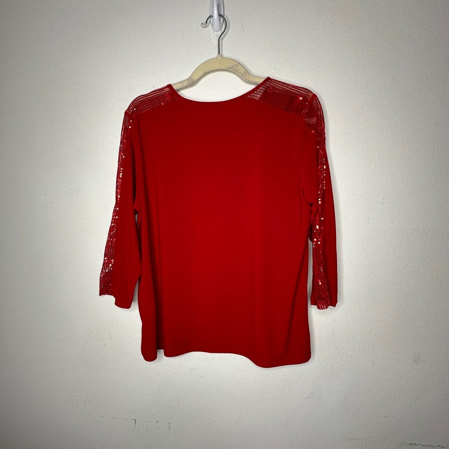 89th + Madison Deep Red Round Neck 3/4 Sequin Sleeve Pullover Blouse Petit L