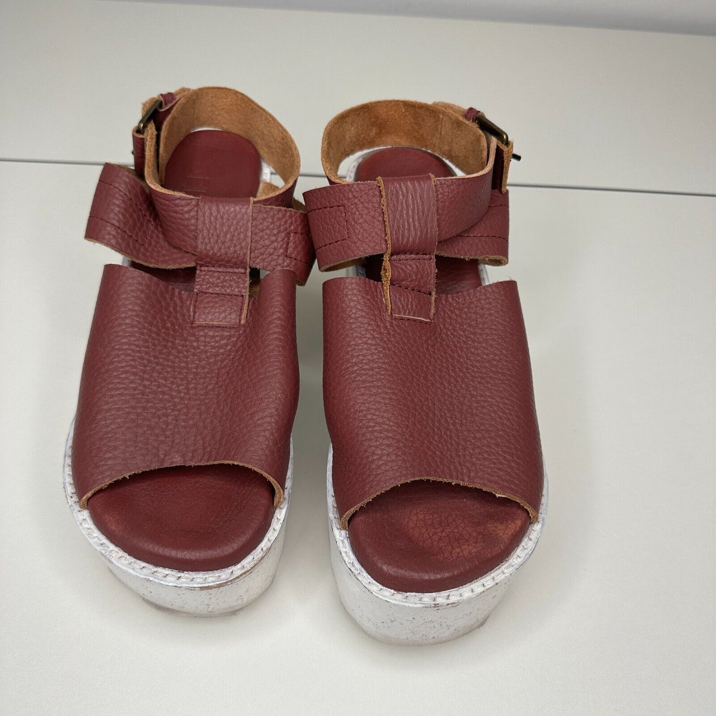 Anthro Gee Wawa Eggplant Leather White Platform Open Toe Ankle Strap Sandals 8