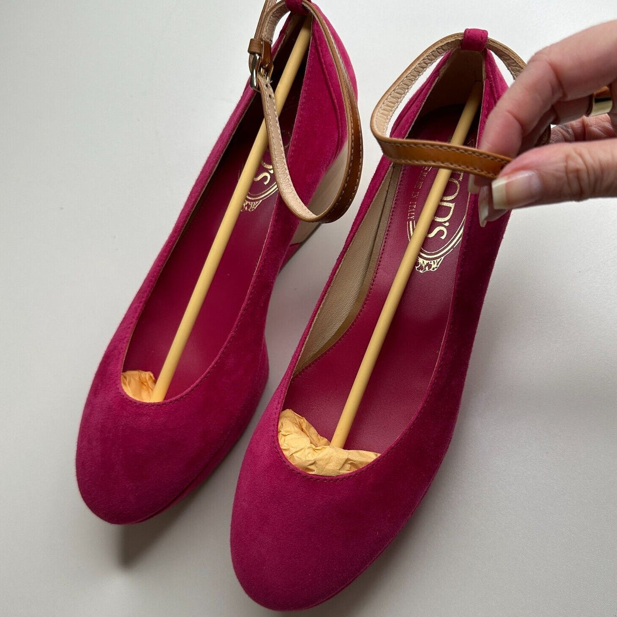 Tod's Deep Pink Suede Ankle Strap Ballerina Style Round Toe Wedge Shoes 38 / 8