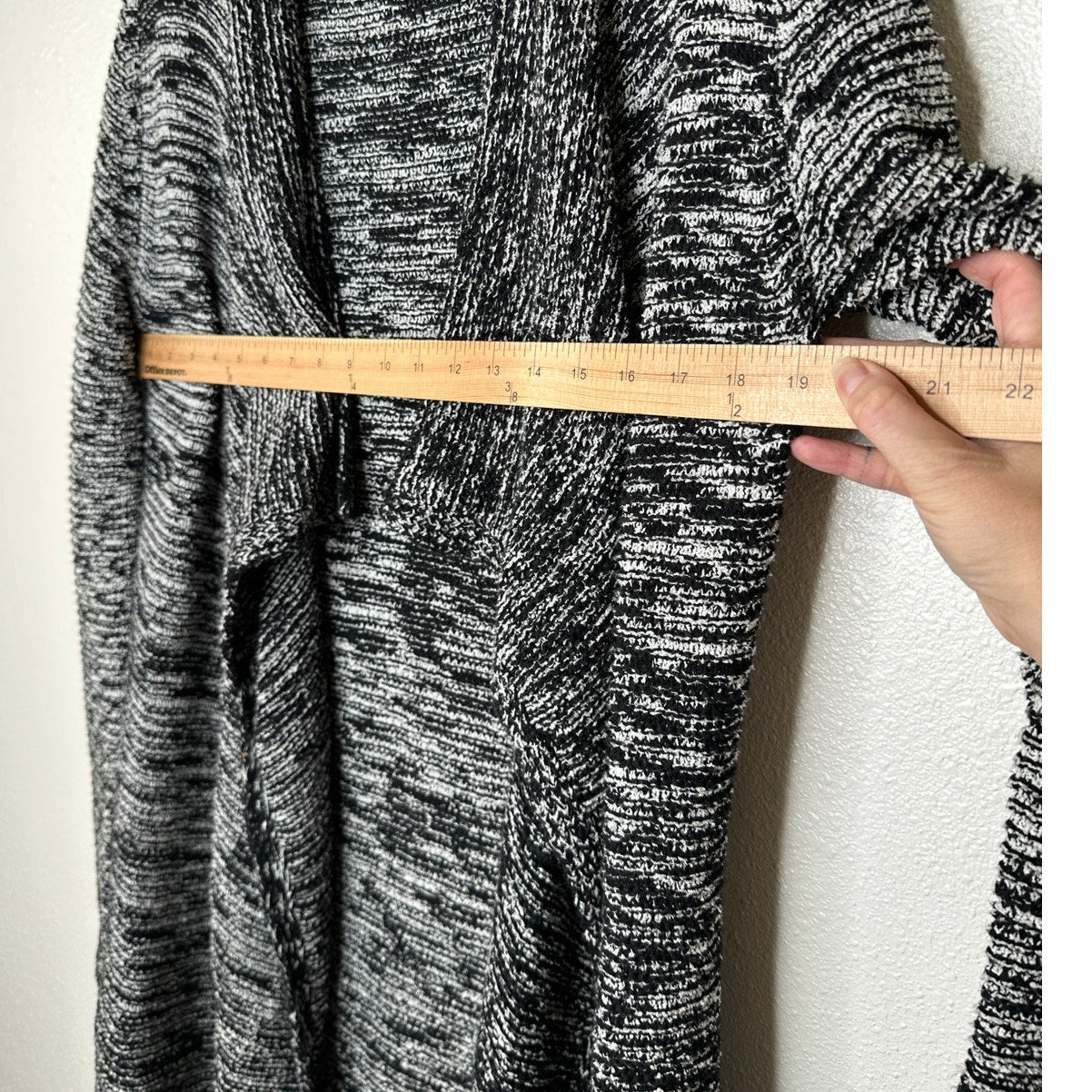 Caslon Black & White Burled Long Sleeve Long Line Cardigan Sweater S