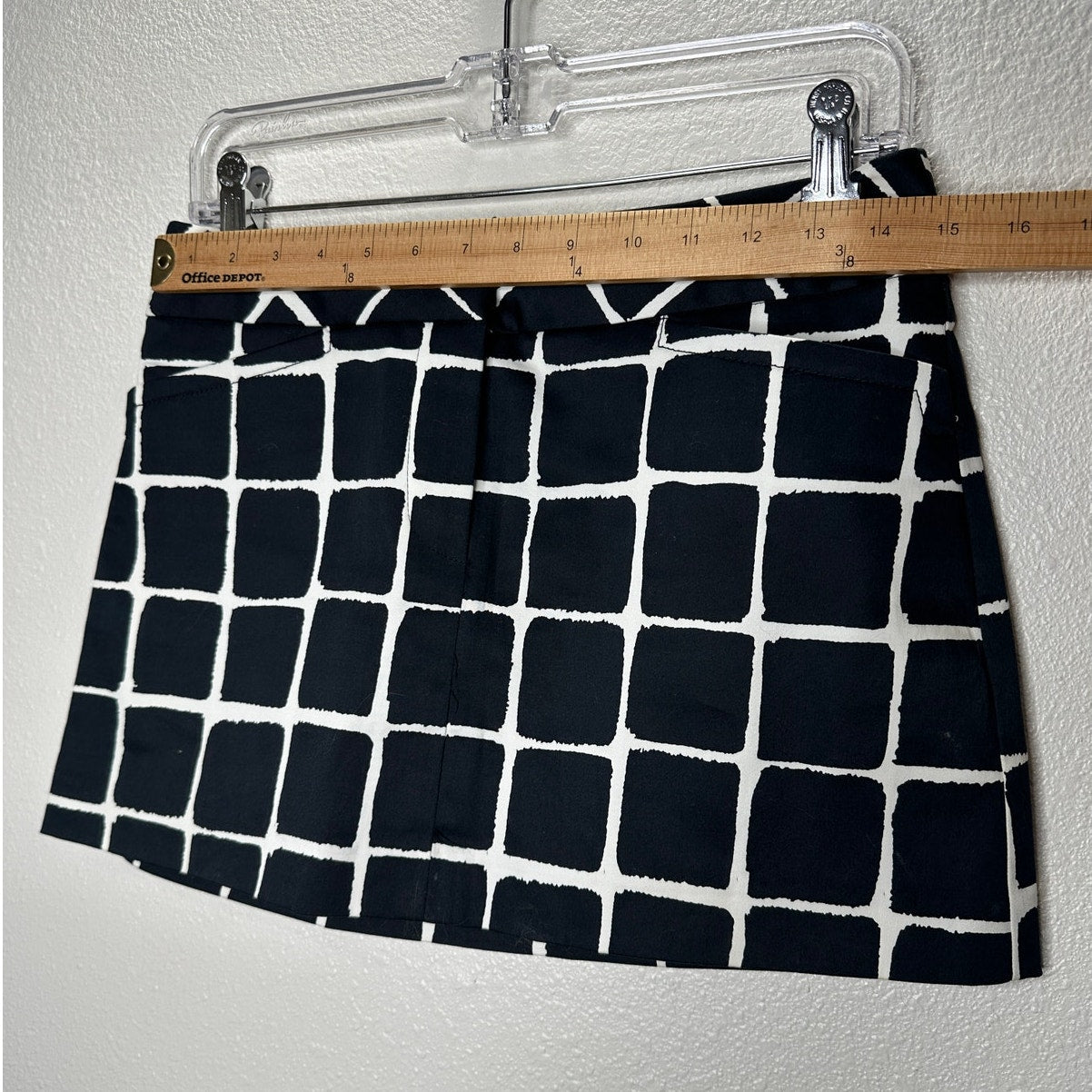 Trina Turk Black & White Check Front Zip Pocket Mini Skirt 4