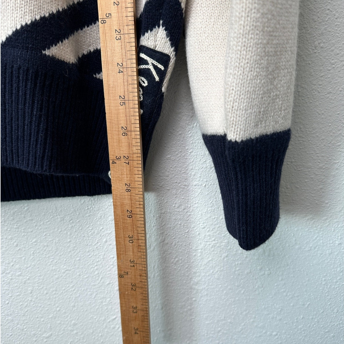 KENZO Paris Tiger Graphic V-Neck Sweater Off White Navy Size M