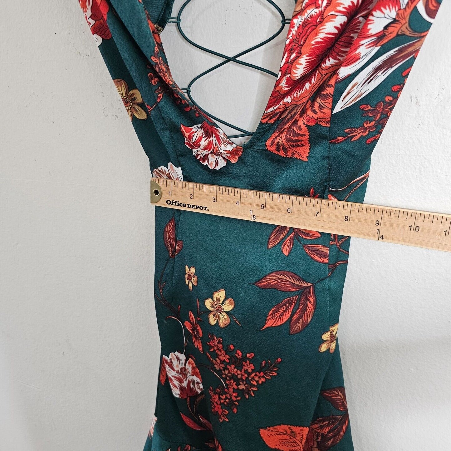 Pretty Little Thing Emerald Green Floral Criss Cross Back Frill Hem Dress 4