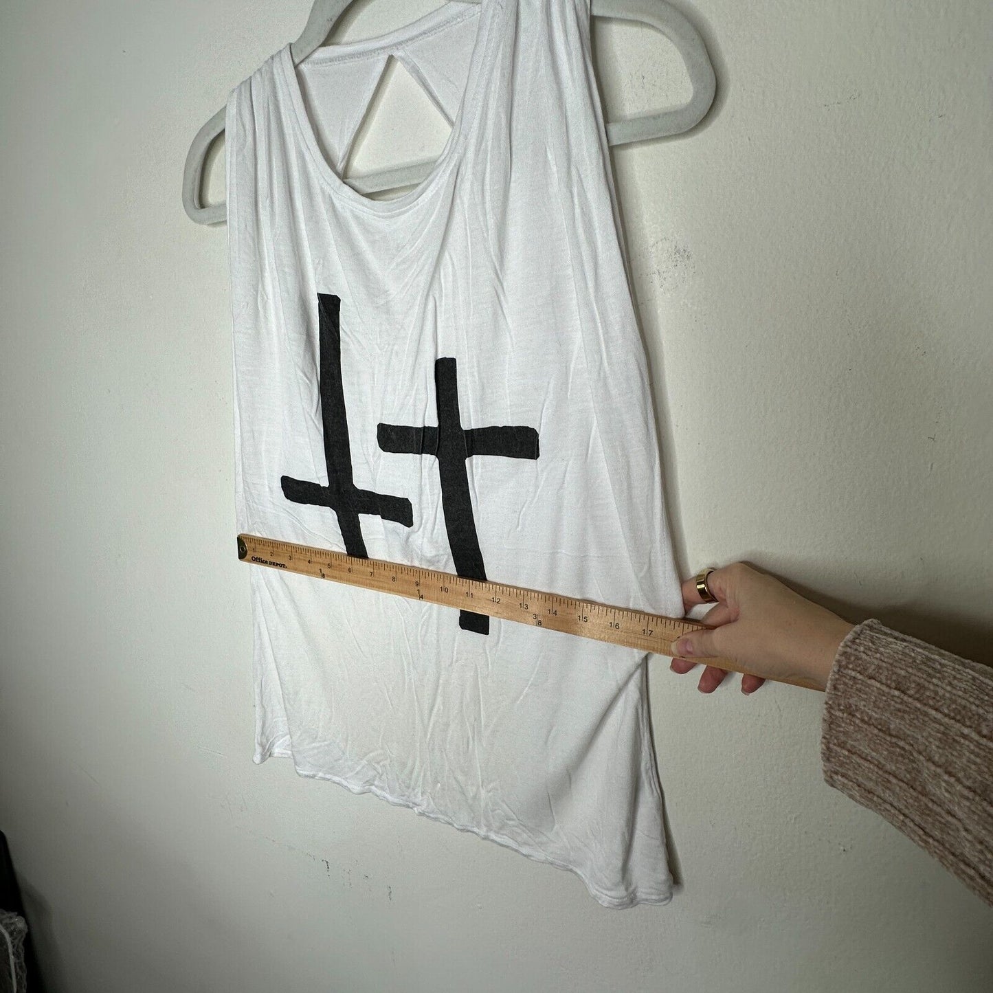 RARE Stylestalker White Sleeveless Crew Neck Cross Twisted Open Back Tee Size 8