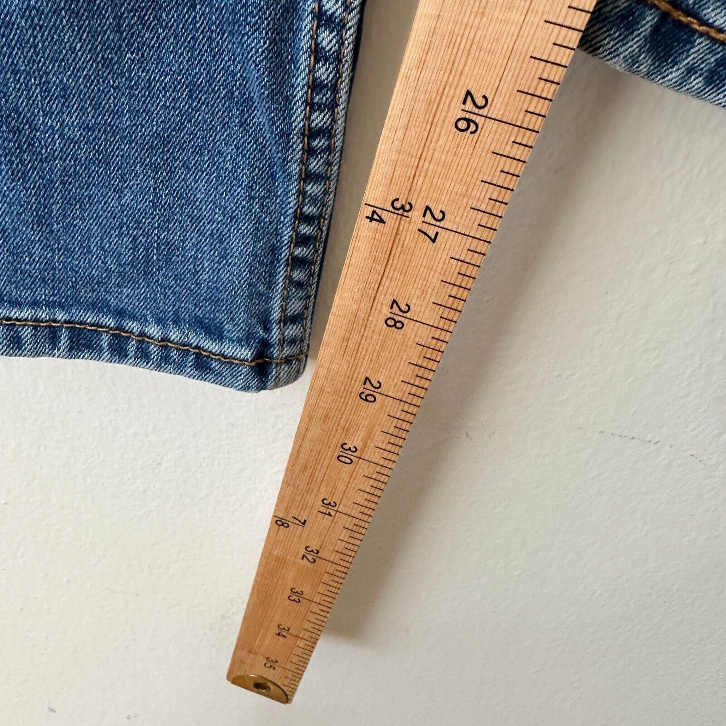 Levi 511 Slim Fit Medium Wash Blue Levi's Flex Jeans 5-Pocket Zip Fly 30 / 32
