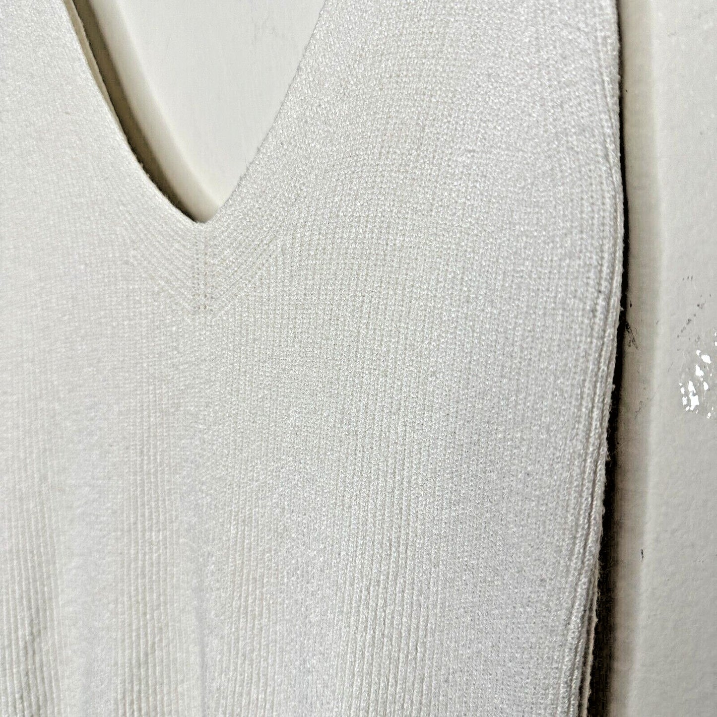 White Deep V Front & Back Sleeveless Tight Knit Tank Top Crop Sweater Small