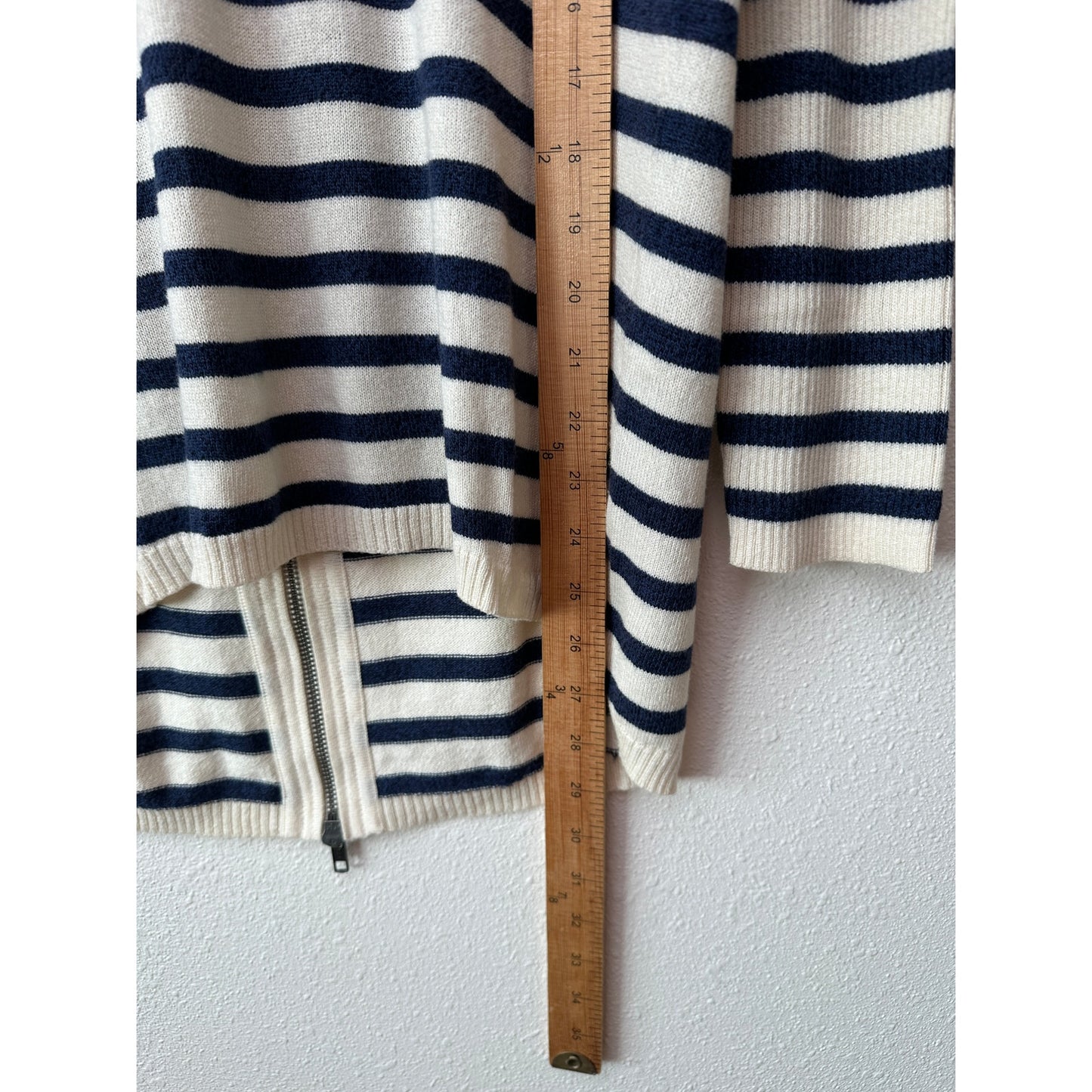 Vince Striped Sweater Cream Navy Women's US L High Low Back Zip